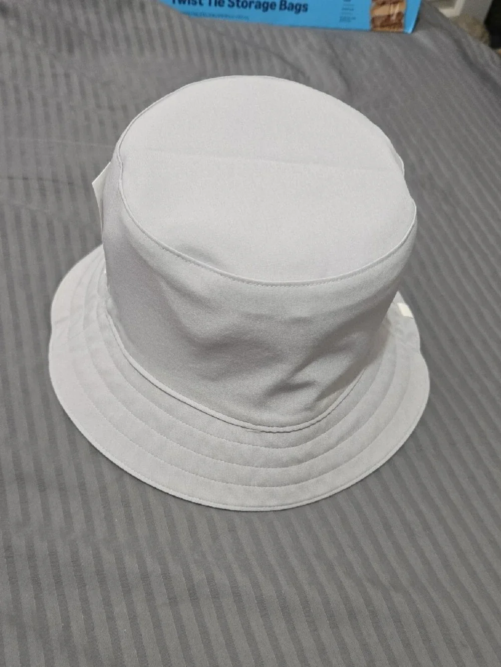lululemon athletica Off-White Ribbed Bucket Hat